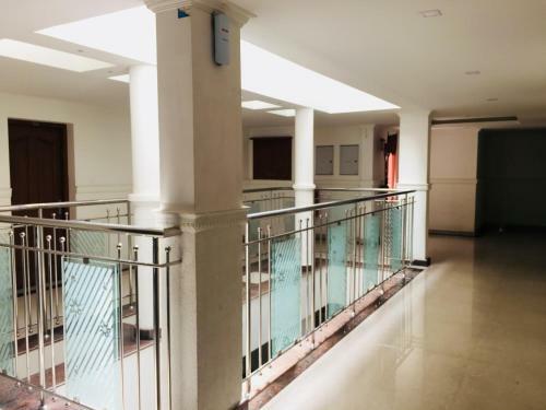 Hotel Sathya Inn