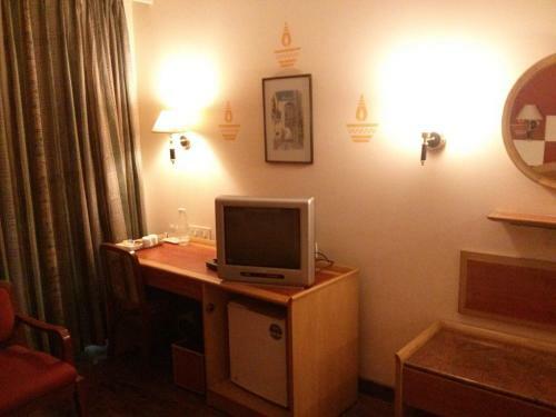 Kamat Lingapur Hotel