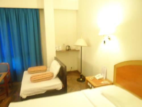 Kamat Lingapur Hotel