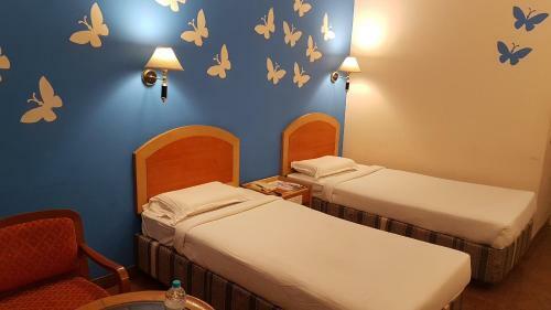 Kamat Lingapur Hotel