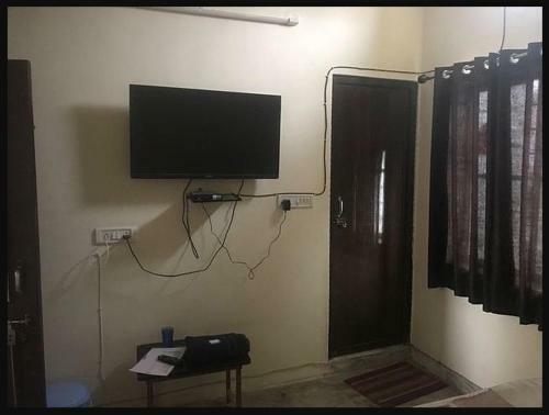 Hotel Dharohar Palace