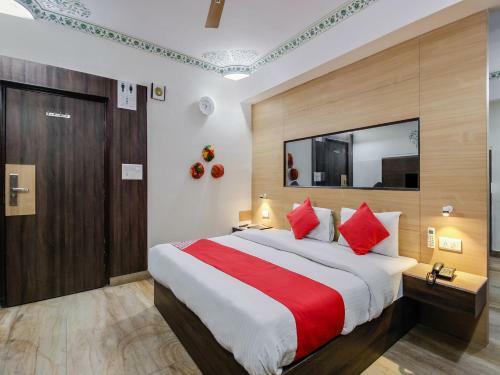 Hotel Arco Palace