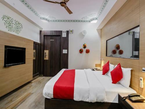 Hotel Arco Palace