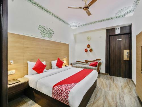 Hotel Arco Palace