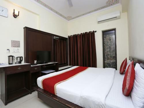 Hotel Arco Palace