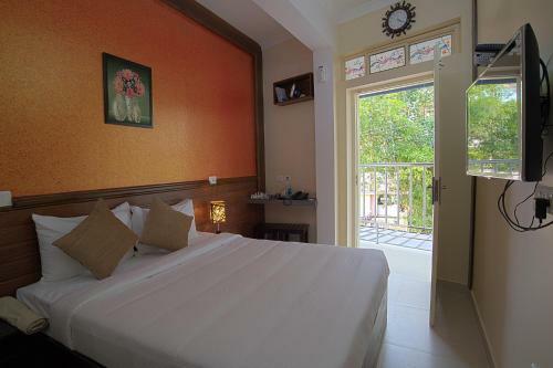 Gems 9 Airport Hotel