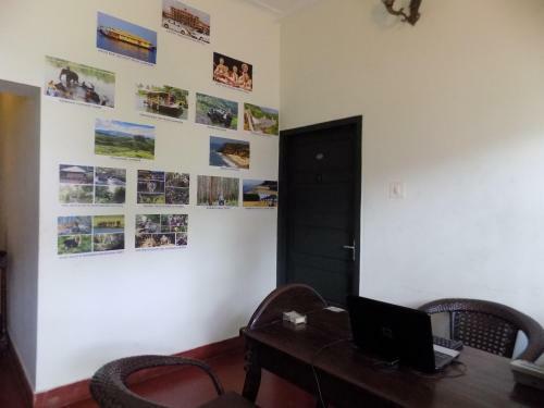 Bed & Breakfast Elphinstone Residency