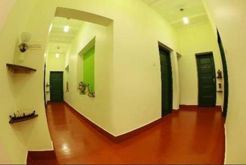 Bed & Breakfast Elphinstone Residency