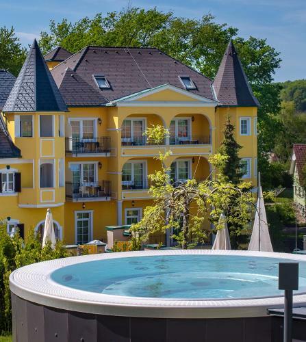 Schl�ssl Hotel Kindl
