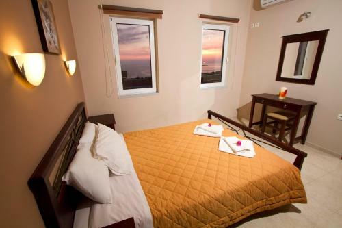 Nikos Apartments