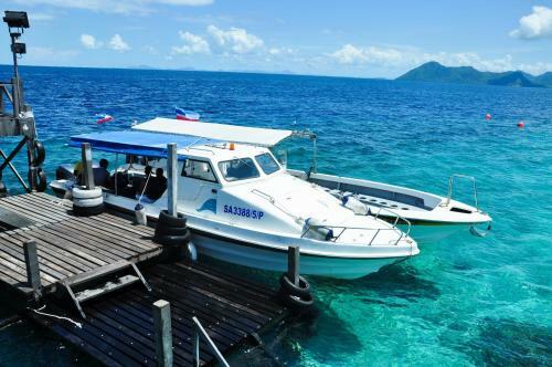 Hotel Pom Pom Island Resort
