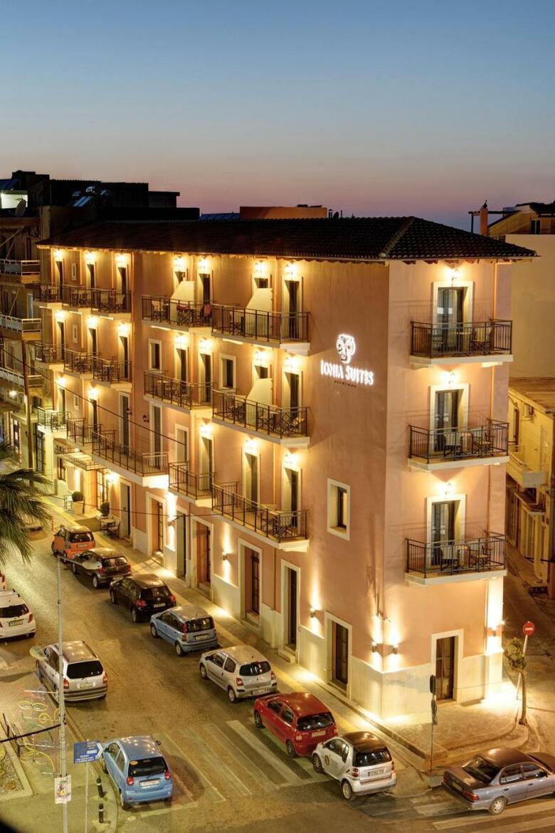 Aparthotel Ionia Suites