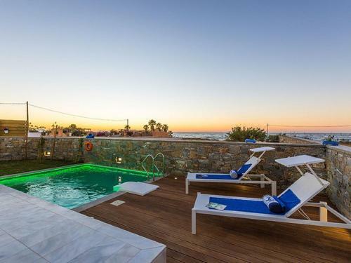 Old Town Villa Sleeps 4 Pool Air Con Wifi