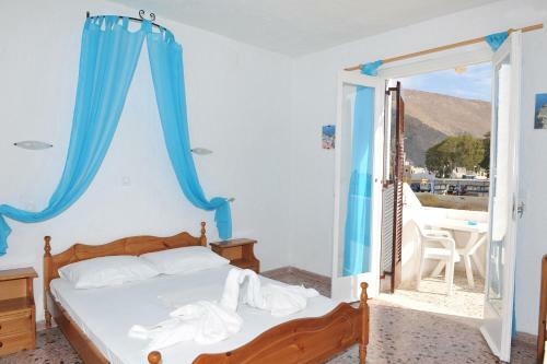 Santa Irini Hotel