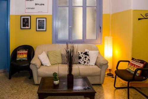 Charming Hostel Close To City Center