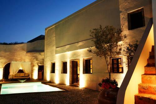 Santorini Heritage Villas