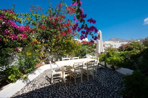 Santorini Heritage Villas