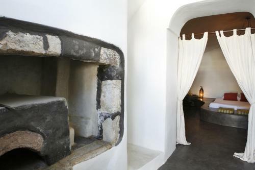 Santorini Heritage Villas