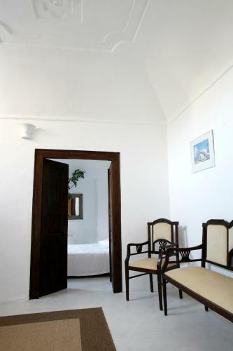 Santorini Heritage Villas