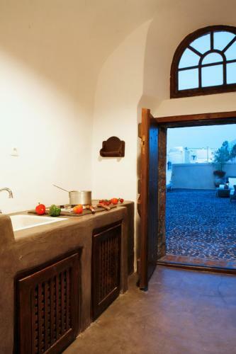 Santorini Heritage Villas