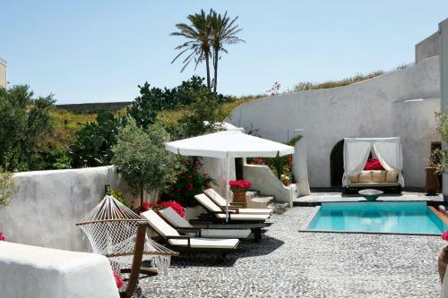 Santorini Heritage Villas