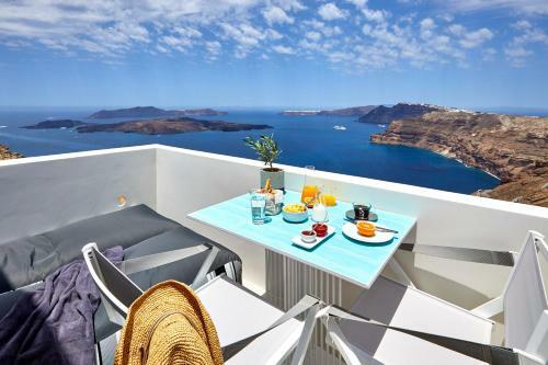 Villa Alti Santorini Suites