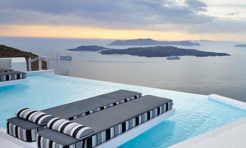 Villa Alti Santorini Suites
