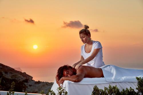 Villa Alti Santorini Suites