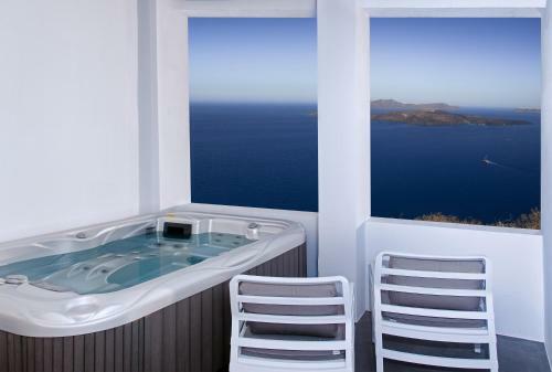 Hostal May Seven Suites - Adults Only