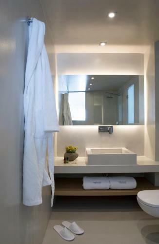 Hostal May Seven Suites - Adults Only