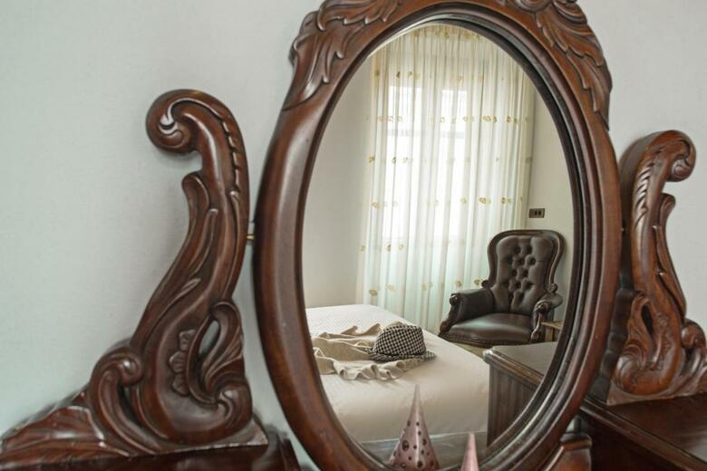 Hostal Kyveli Suites