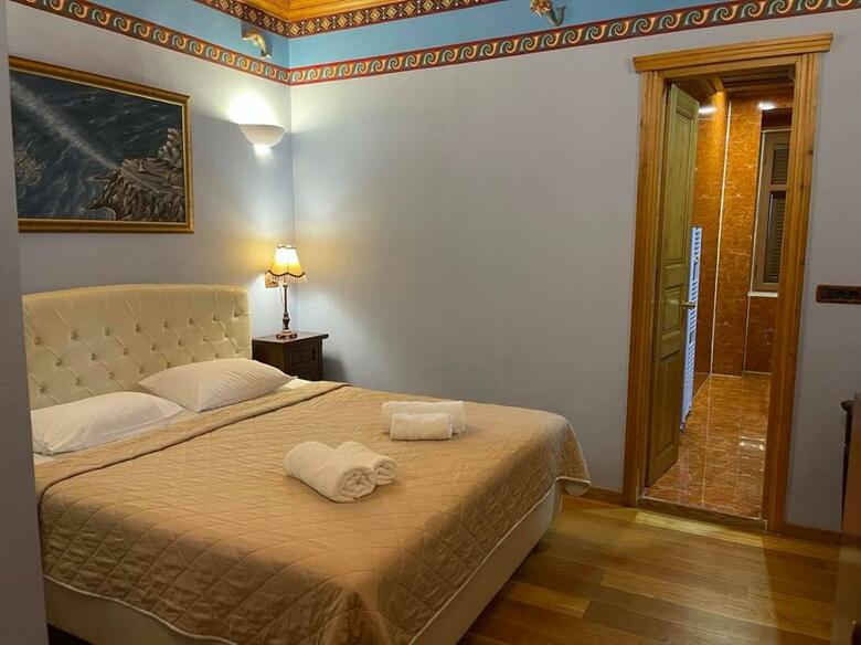 Hostal Kyveli Suites