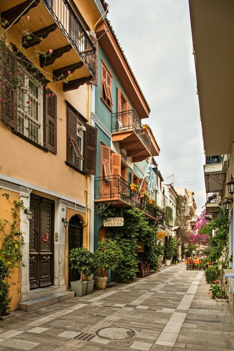 Hostal Kyveli Suites
