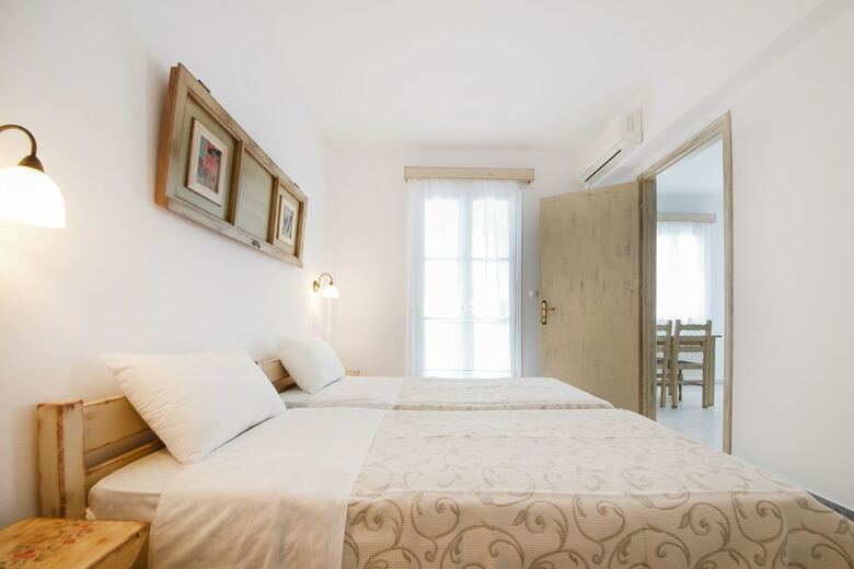 Fragias Studios & Apartments