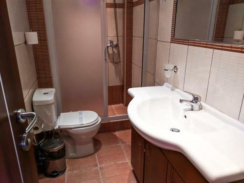 Meliton Inn Hotel & Suites