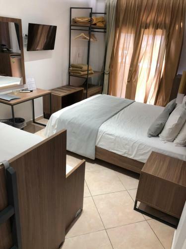Meliton Inn Hotel & Suites