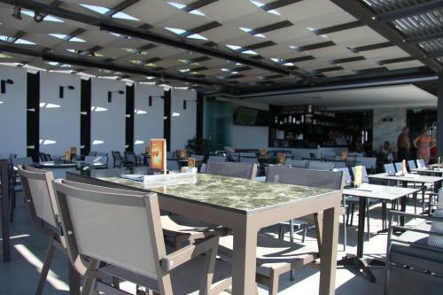 Meliton Inn Hotel & Suites