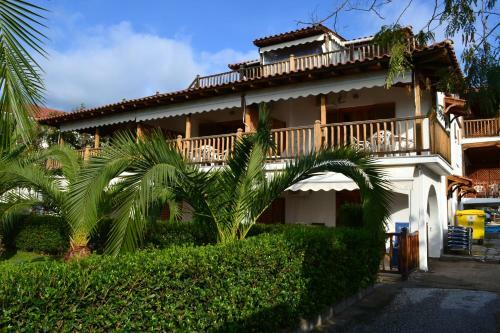 Aparthotel Regos Resort Hotel