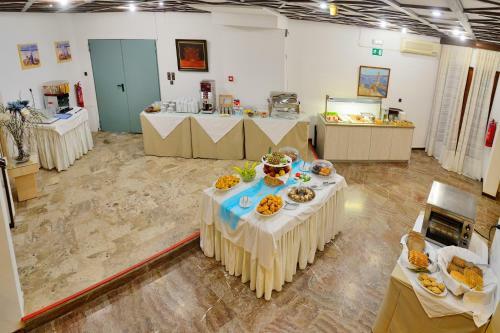 Elena Beach Hotel