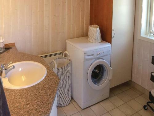 Three-bedroom Holiday Home In Aabenraa