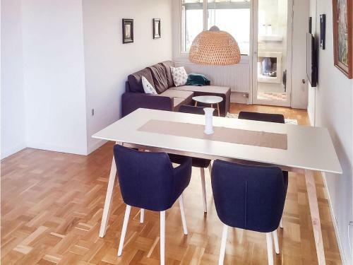 Two-bedroom Holiday Home In Allinge