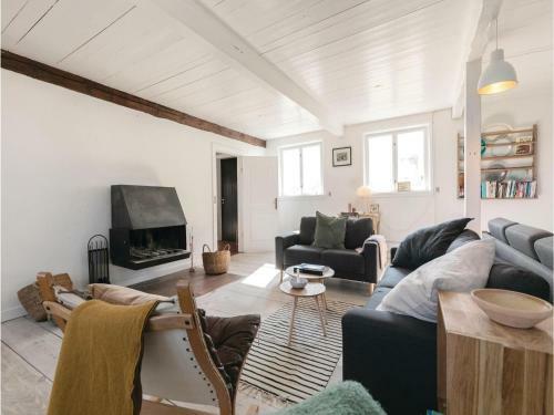 Four-bedroom Holiday Home In Allinge