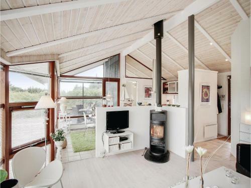 Three-bedroom Holiday Home In Blokhus