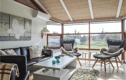 Three-bedroom Holiday Home In Blokhus