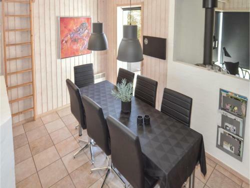 Four-bedroom Holiday Home In Blokhus