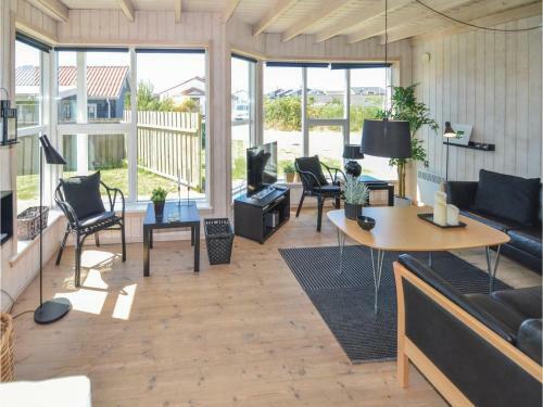 Four-bedroom Holiday Home In Blokhus