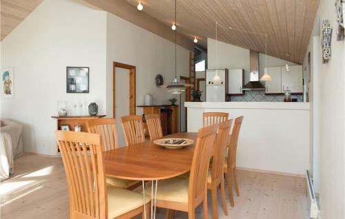 Three-bedroom Holiday Home In Blokhus