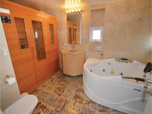 Three-bedroom Holiday Home In Brovst