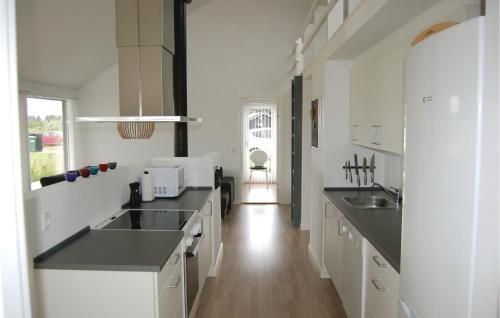 Three-bedroom Holiday Home In Brovst