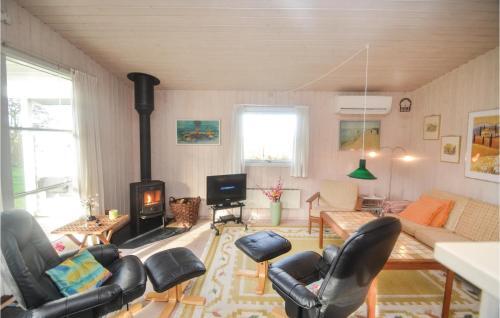Three-bedroom Holiday Home In Idestrup
